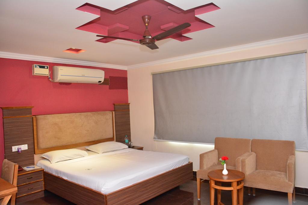 Hotel Pams Мейиладутерай Экстерьер фото