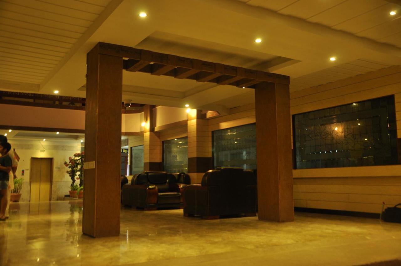 Hotel Pams Мейиладутерай Экстерьер фото